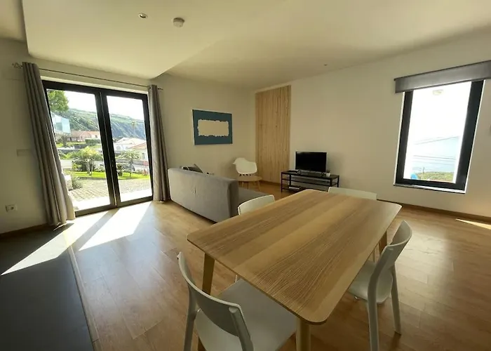 Ocean T1 Vista Mar E Piscina Em Varadouro Faial * Capelo