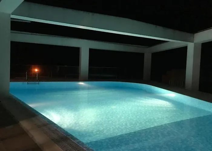 Ocean T1 Vista Mar E Piscina Em Varadouro Faial *