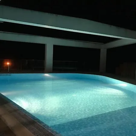 Ocean T1 Vista Mar E Piscina Em Varadouro Faial *